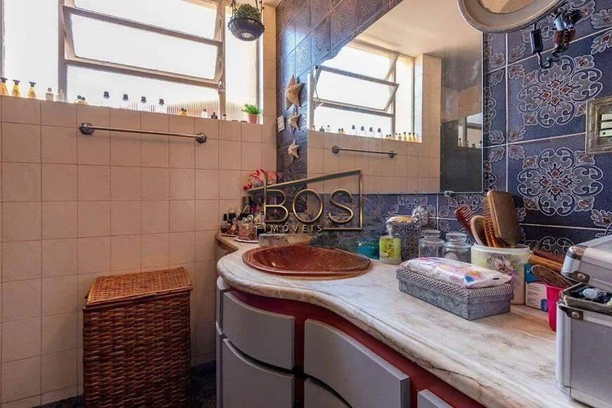 Casa, Mangabeiras, 5 Quartos, 0 Vaga, 1 Suíte