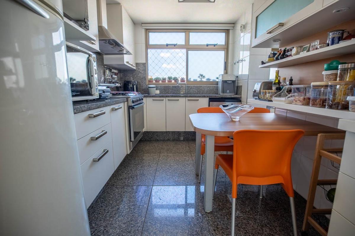 Apartamento, Sion, 4 Quartos, 3 Vagas, 2 Suítes