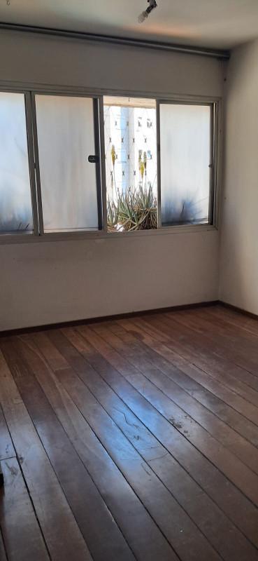 Apartamento, Vila Paris, 2 Quartos, 1 Vaga