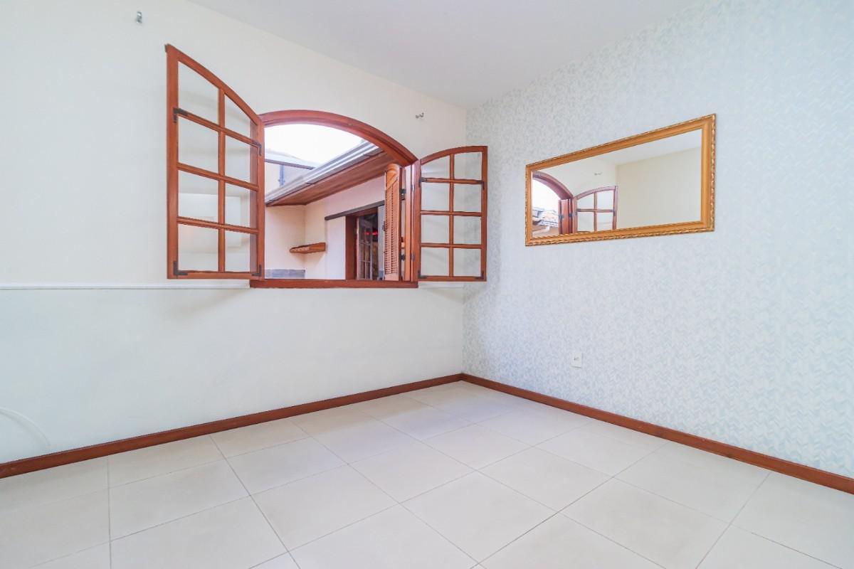 Casa, Itapoã, 4 Quartos, 2 Vagas, 1 Suíte