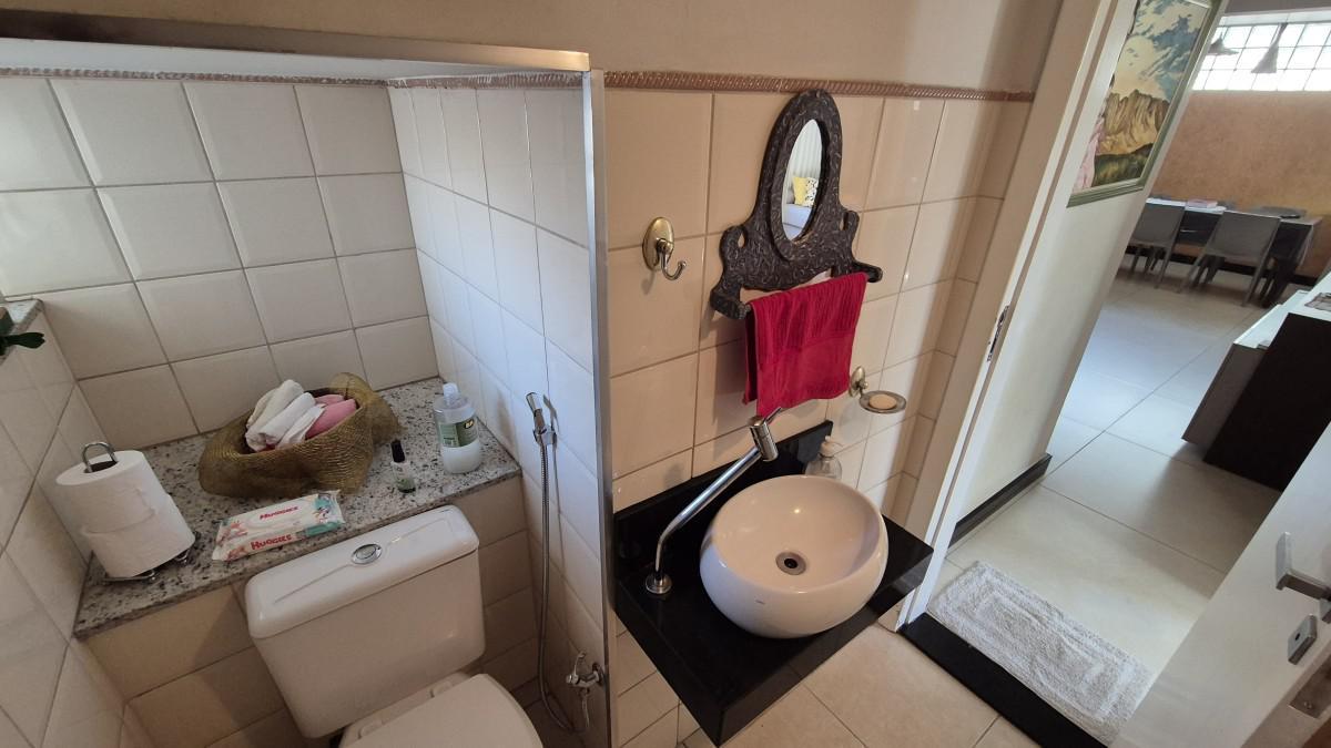 Casa, Ouro Preto, 5 Quartos, 2 Vagas, 1 Suíte