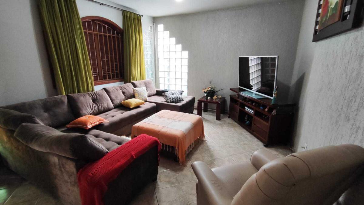 Casa, Pedra Azul, 4 Quartos, 3 Vagas, 1 Suíte