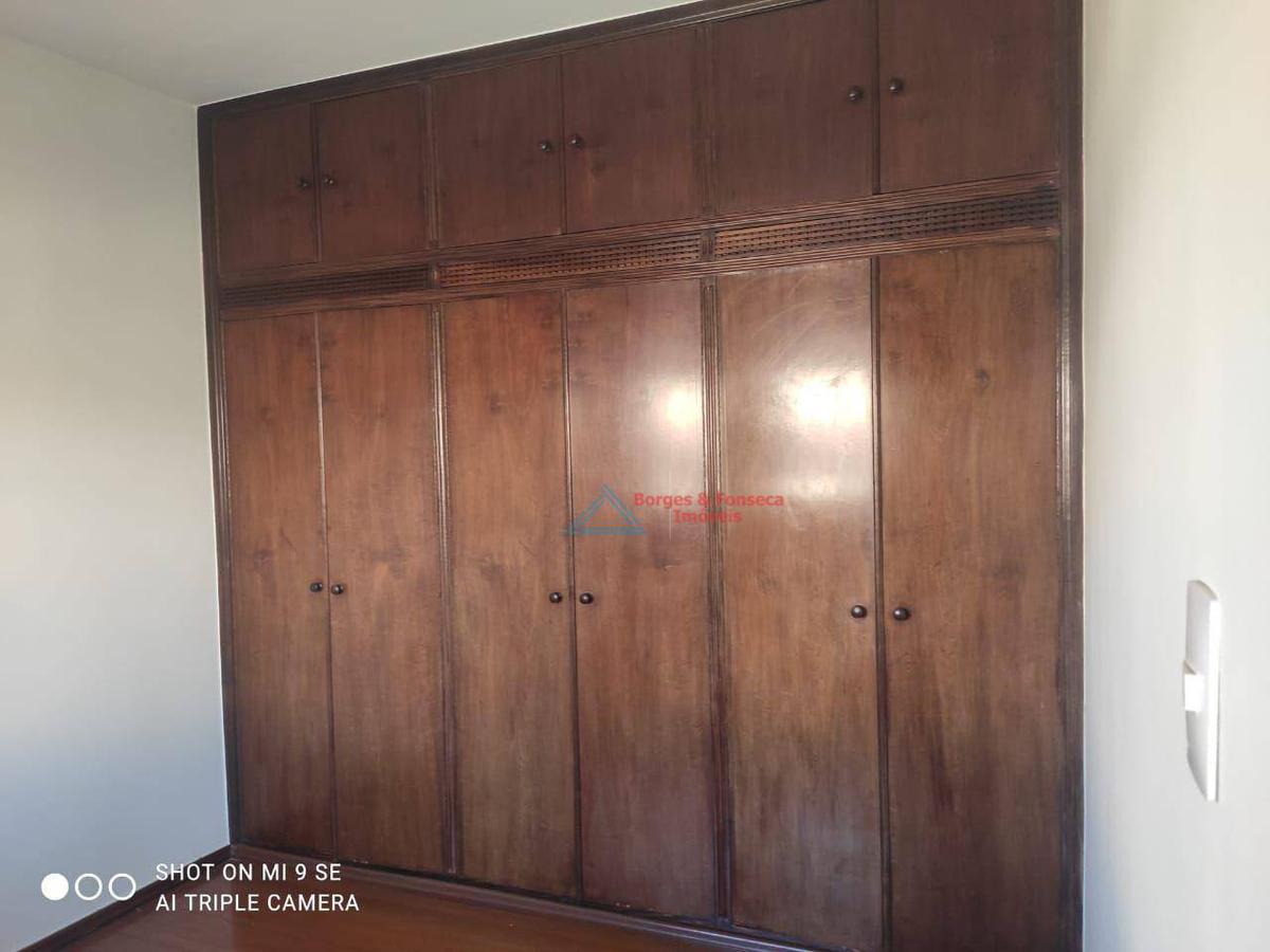 Casa, Centro, 5 Quartos, 0 Vaga