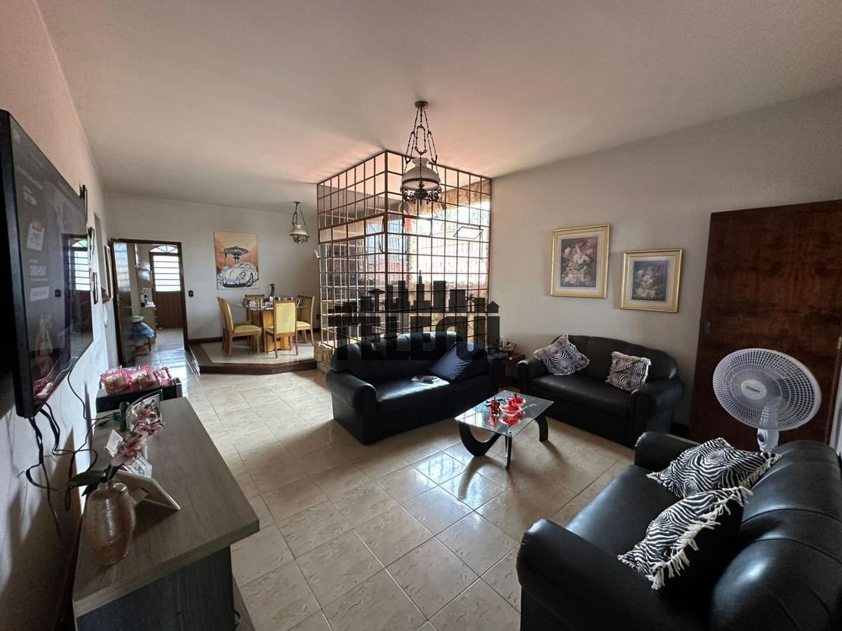 Casa, Vila Registânea, 3 Quartos, 5 Vagas, 1 Suíte
