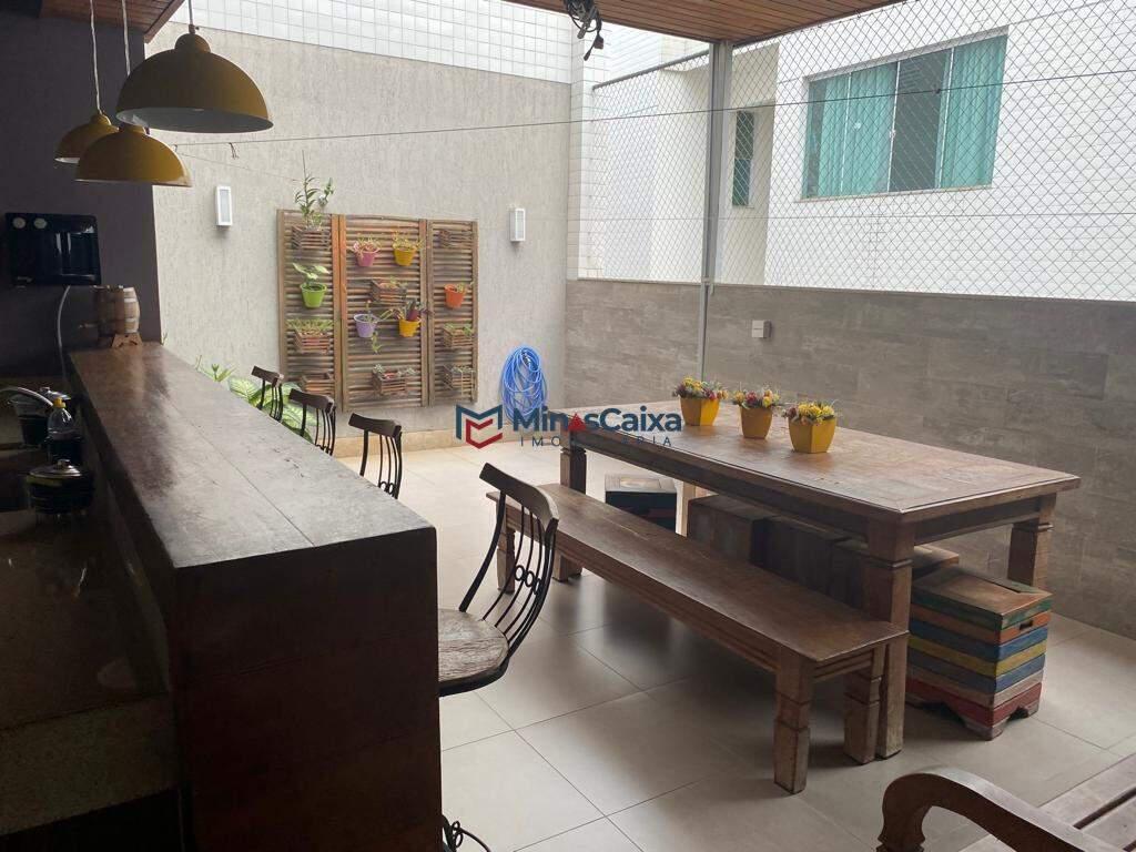 Apartamento, Funcionários, 4 Quartos, 4 Vagas, 2 Suítes
