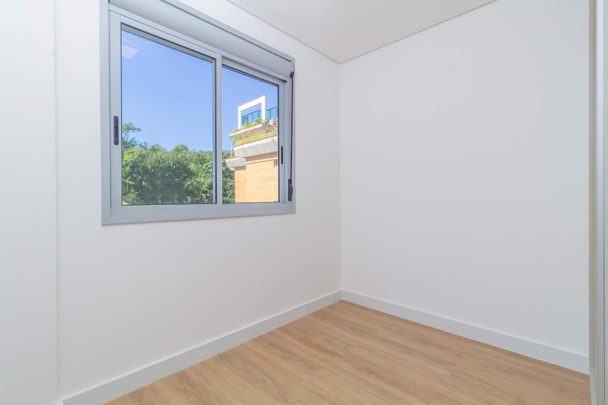 Apartamento, Sagrada Família, 3 Quartos, 1 Vaga, 1 Suíte