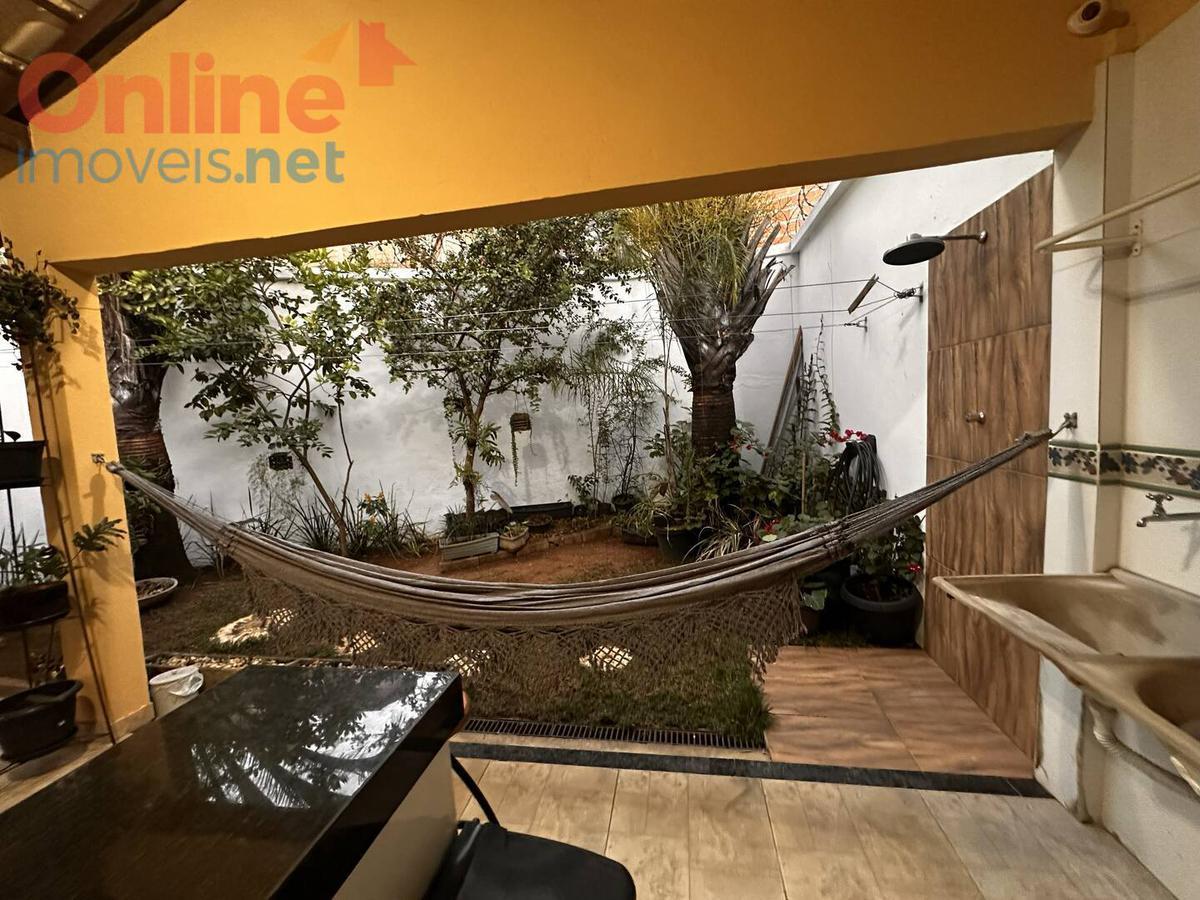 Casa, Fernão Dias, 3 Quartos, 0 Vaga, 1 Suíte