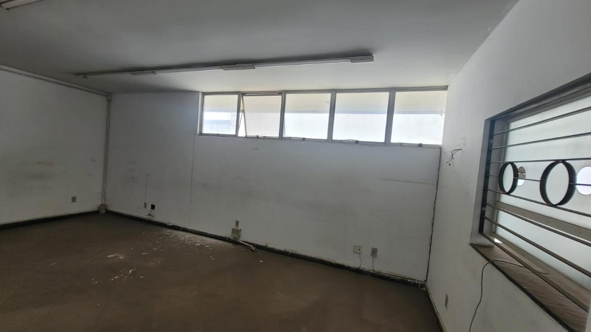 Prédio, São Francisco, 0 Quarto, 0 Vaga