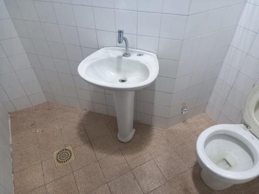 Loja, Funcionários