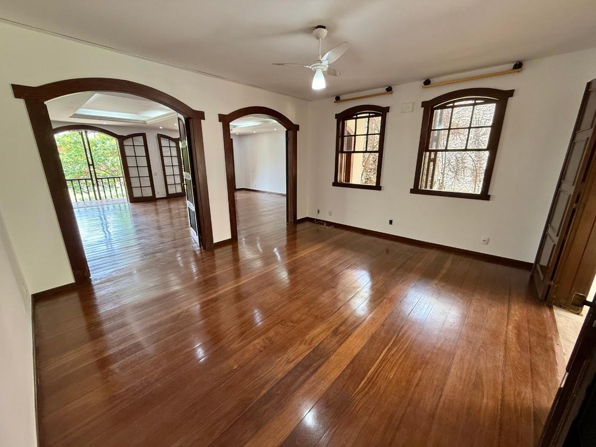 Casa, São Luiz (pampulha), 5 Quartos, 8 Vagas, 2 Suítes