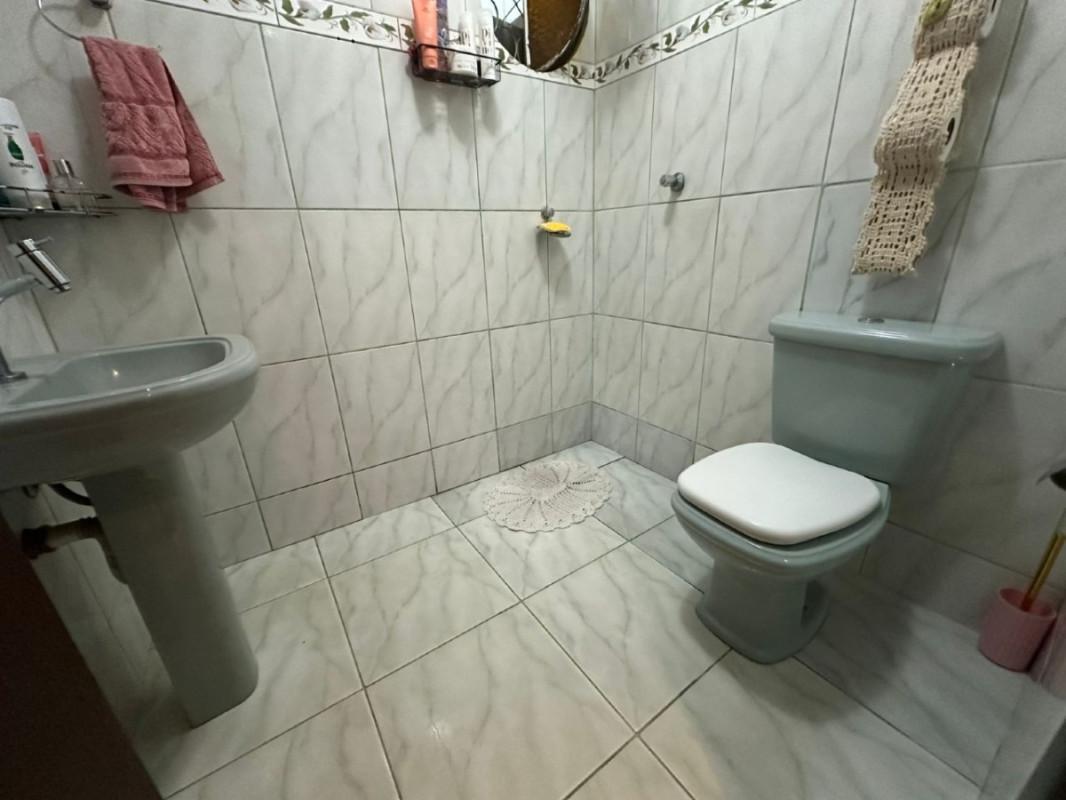 Casa, Teixeira Dias (barreiro), 3 Quartos, 2 Vagas, 1 Suíte