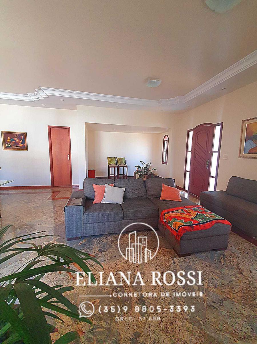 Casa, Campos Elíseos, 3 Quartos, 4 Vagas, 1 Suíte