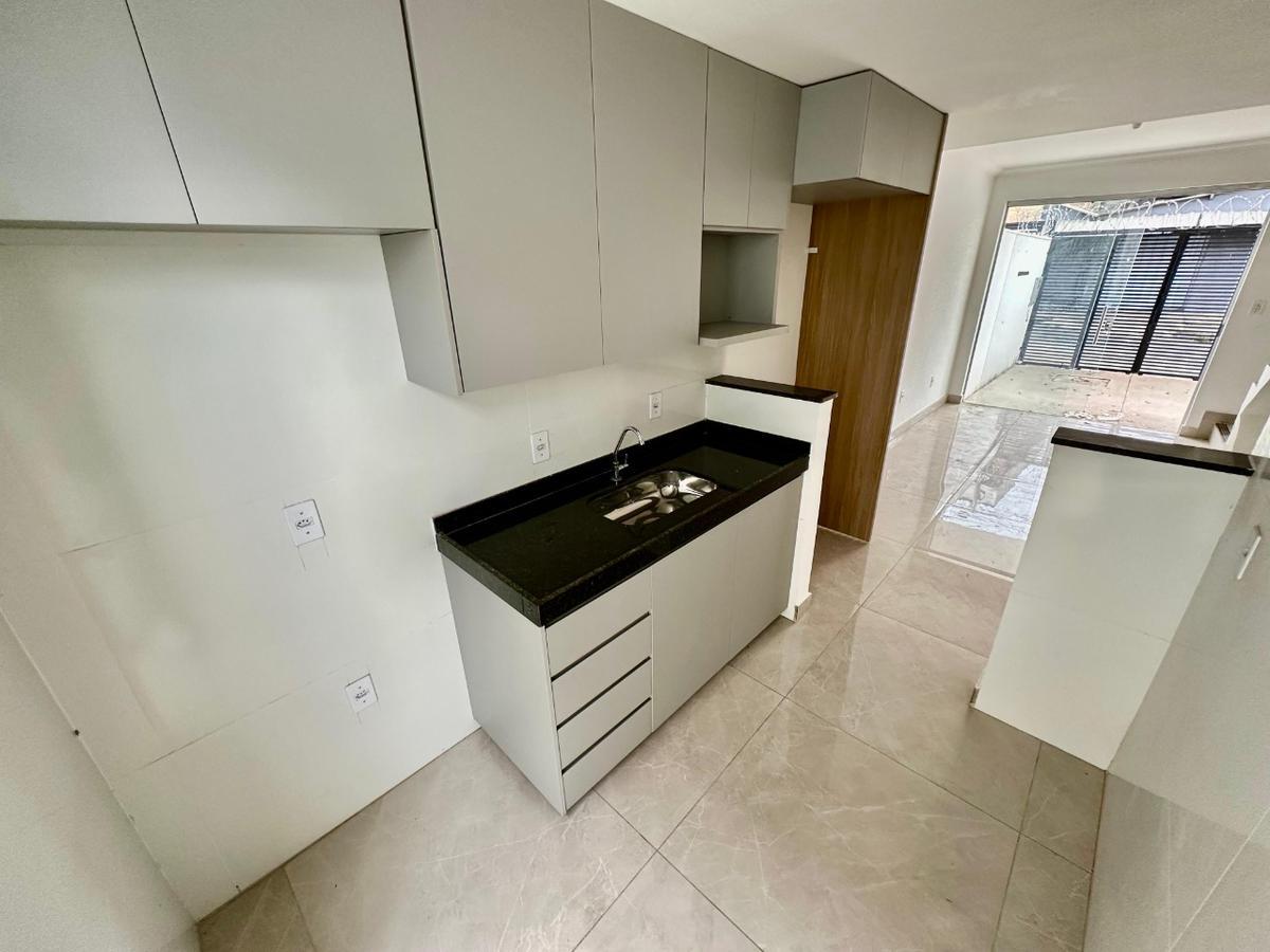 Casa, Piratininga (venda Nova), 2 Quartos, 1 Vaga, 2 Suítes