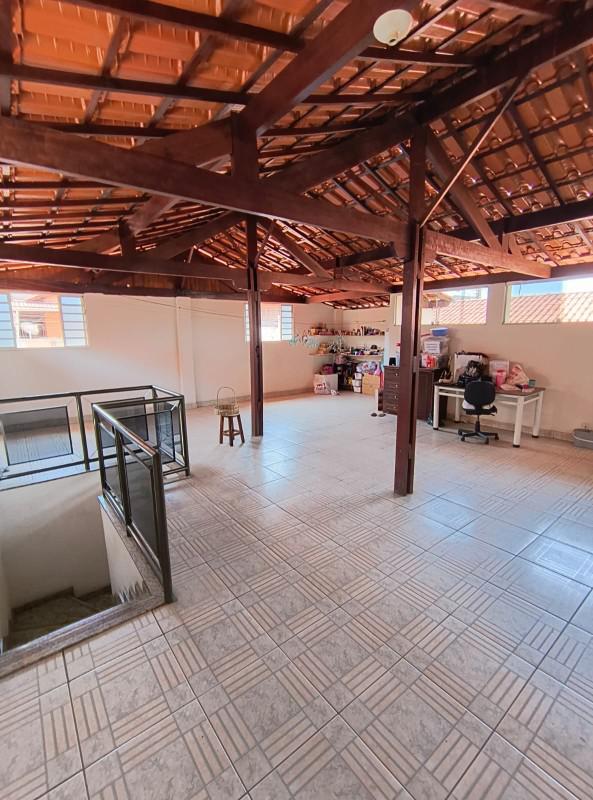 Casa, Tirol, 5 Quartos, 2 Vagas, 1 Suíte