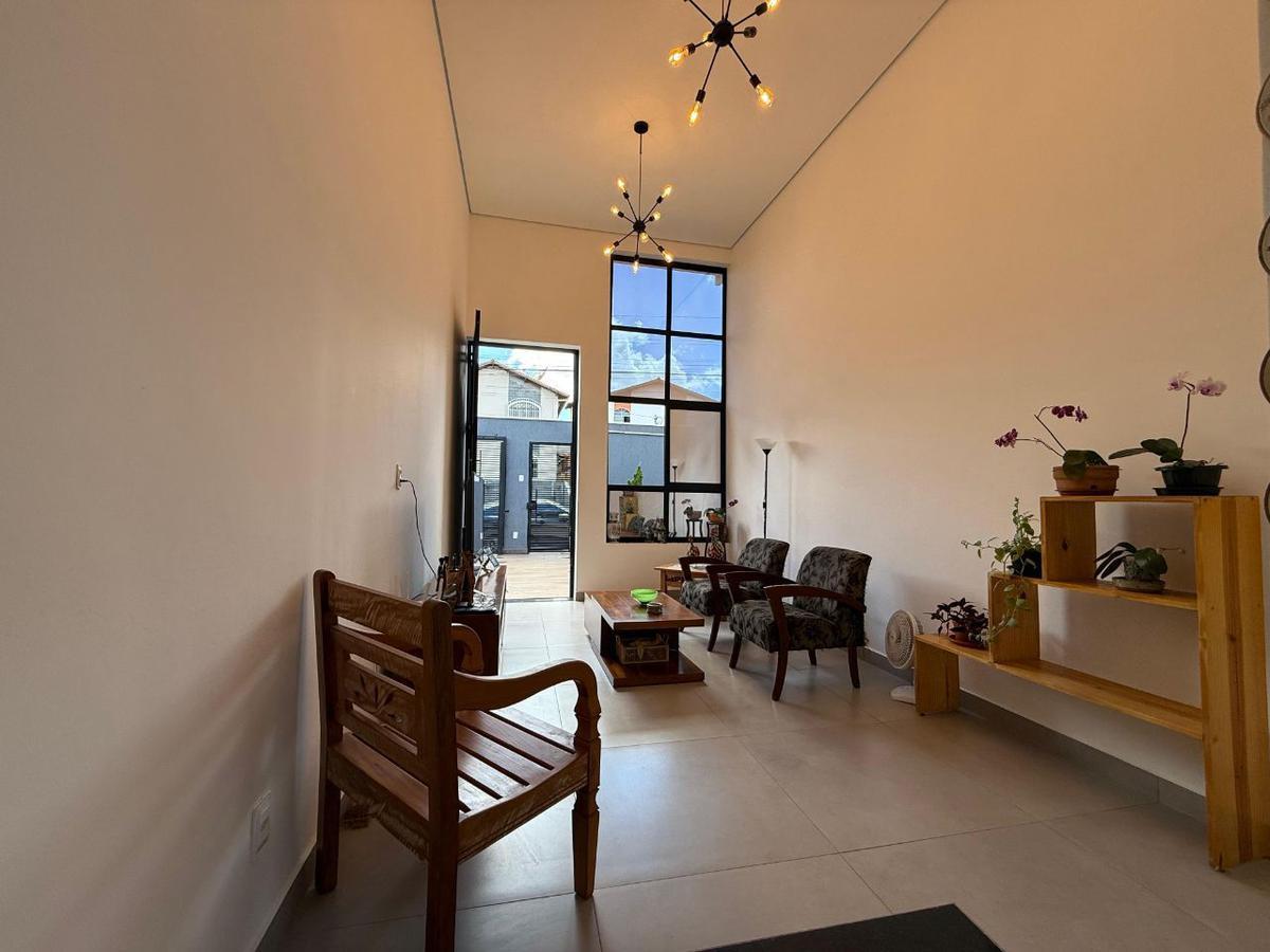 Casa, Itapoã, 3 Quartos, 4 Vagas, 1 Suíte