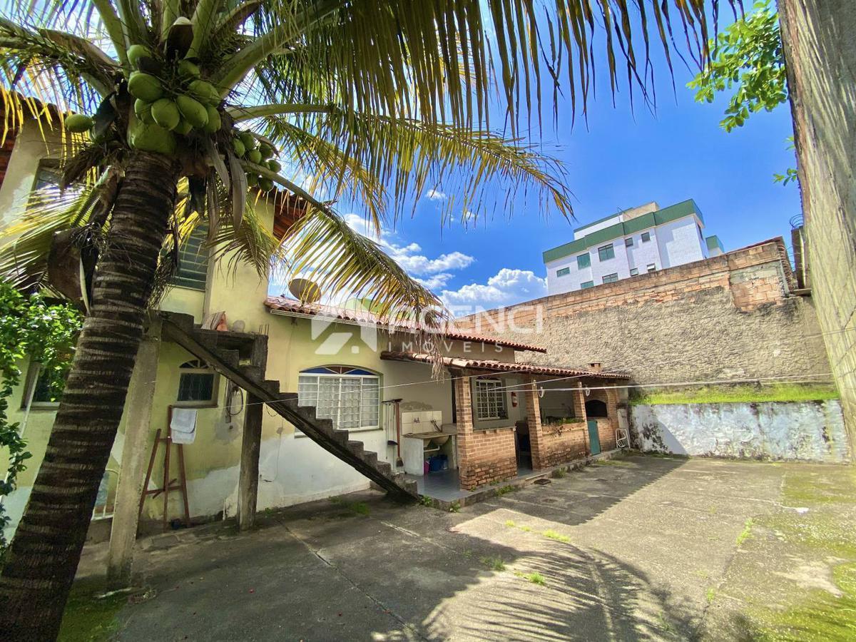 Casa, Camargos, 3 Quartos, 0 Vaga, 1 Suíte