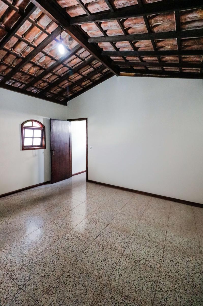Casa, Sagrada Família, 4 Quartos, 5 Vagas, 1 Suíte