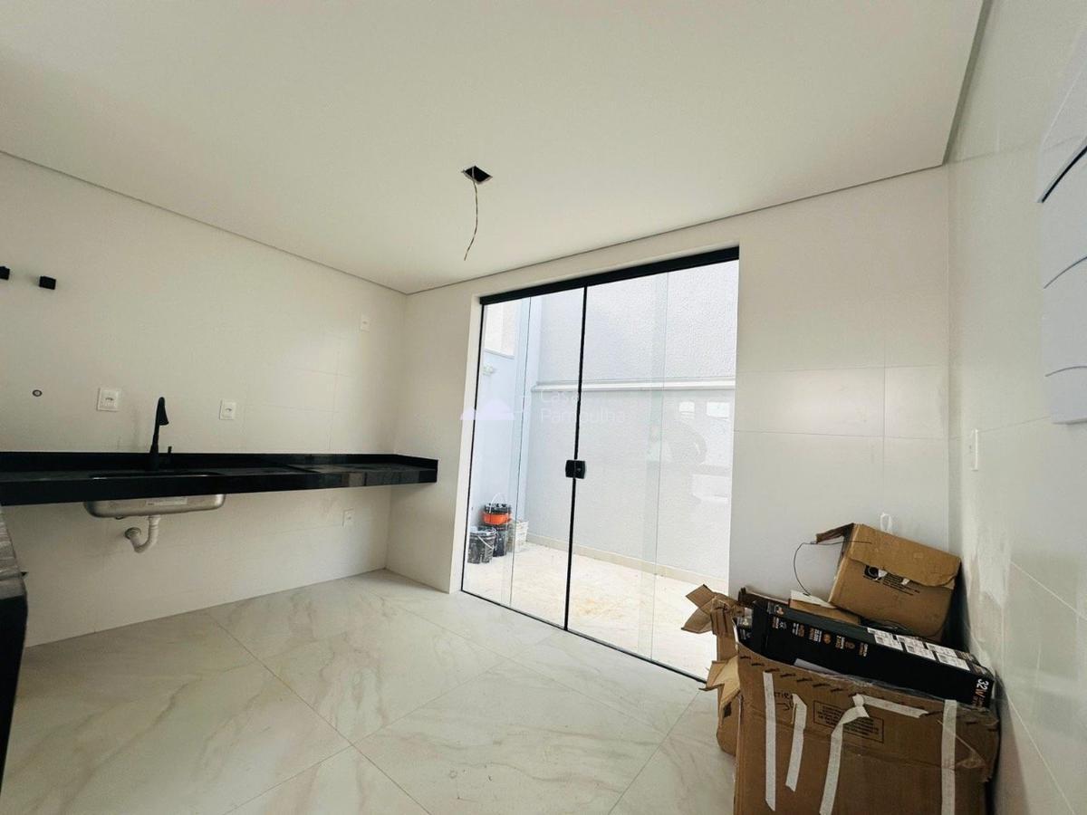 Casa, Planalto, 3 Quartos, 1 Vaga, 1 Suíte