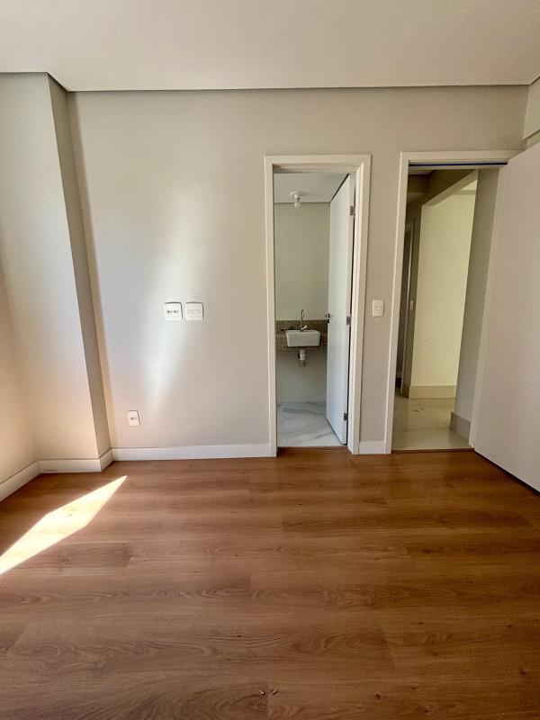 Apartamento, Sagrada Família, 3 Quartos, 2 Vagas, 1 Suíte
