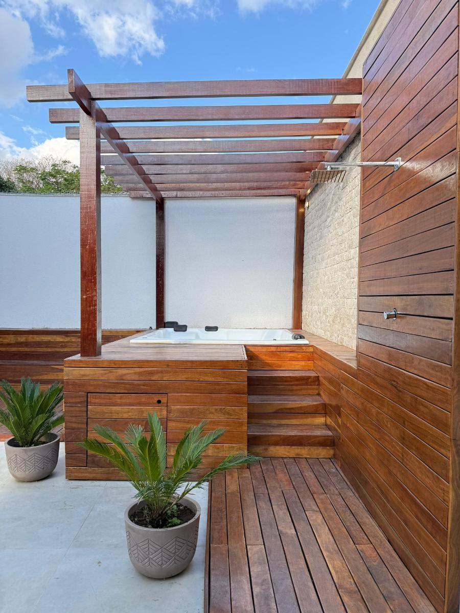 Casa, Trevo, 3 Quartos, 4 Vagas, 1 Suíte