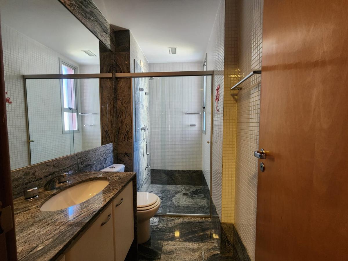 Apartamento, Funcionários, 4 Quartos, 3 Vagas, 2 Suítes