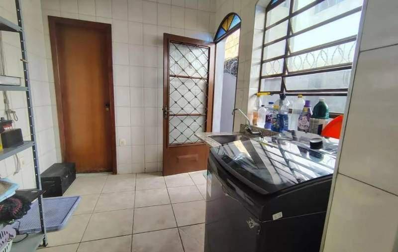 Casa, Nova Granada, 5 Quartos, 6 Vagas, 1 Suíte