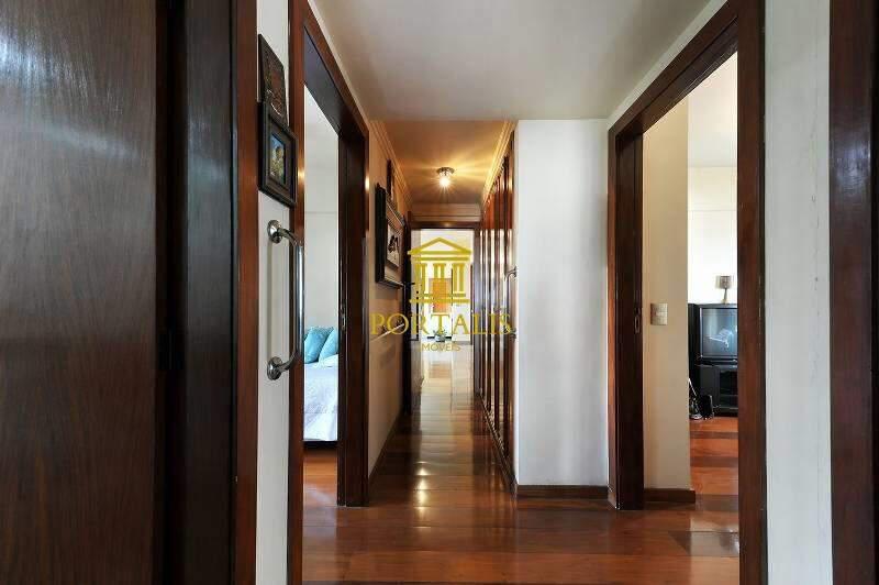 Apartamento, Funcionários, 4 Quartos, 2 Vagas, 1 Suíte
