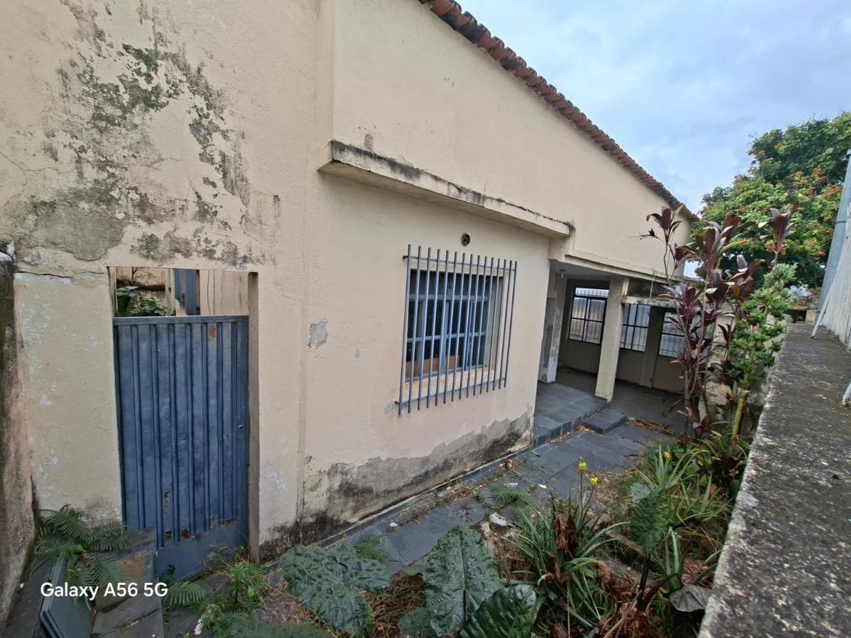 Casa, Esplanada, 4 Quartos, 2 Vagas, 1 Suíte