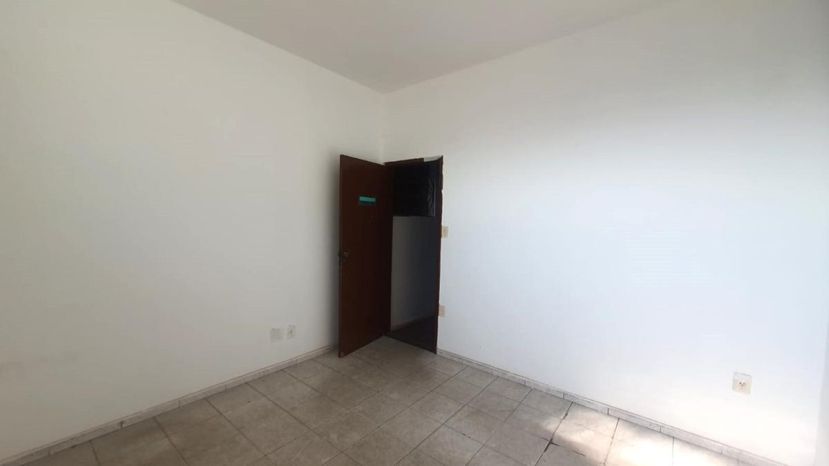 Casa Comercial, Venda Nova, 6 Quartos, 1 Vaga