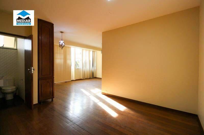 Apartamento, Funcionários, 4 Quartos, 2 Vagas, 1 Suíte