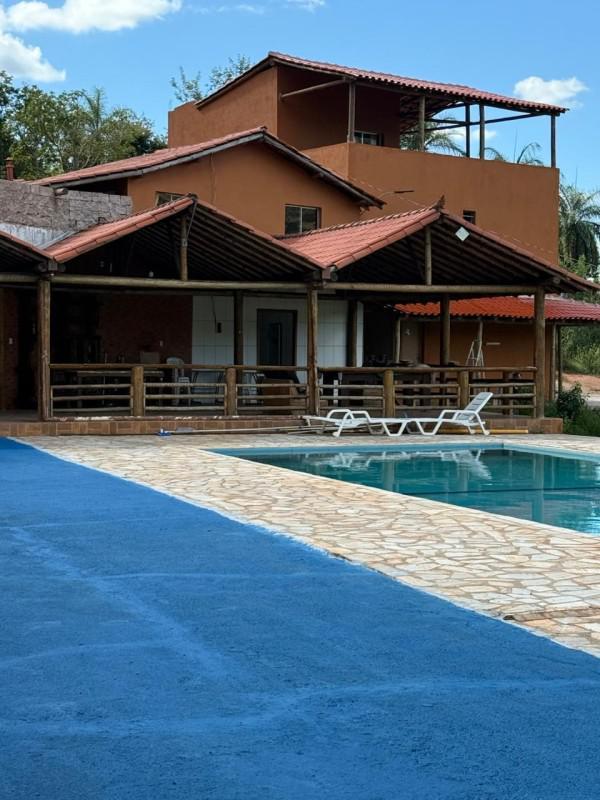 Fazenda, Ravena, 7 Quartos, 6 Vagas, 3 Suítes