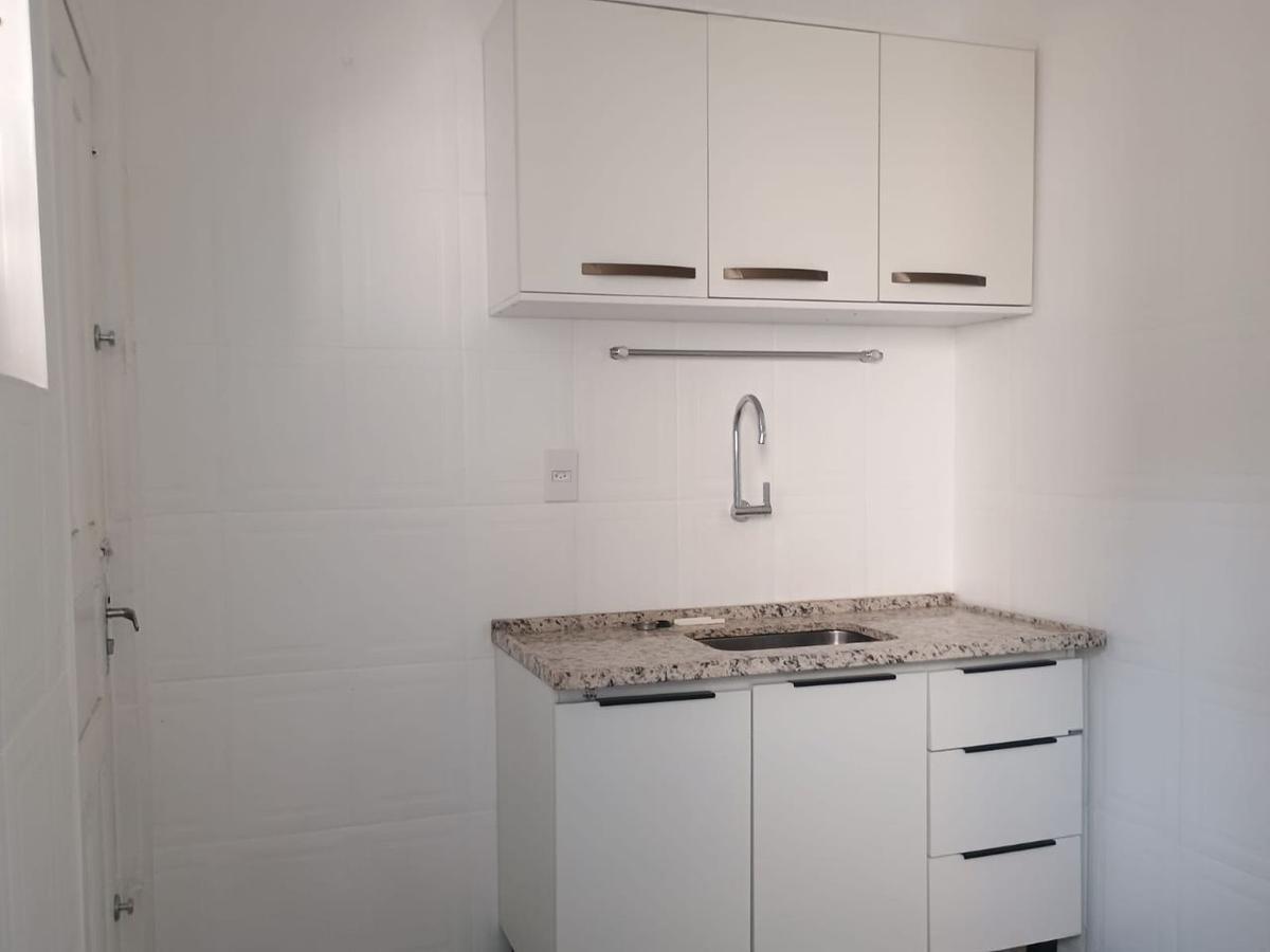 Apartamento, Carlos Prates, 2 Quartos, 0 Vaga