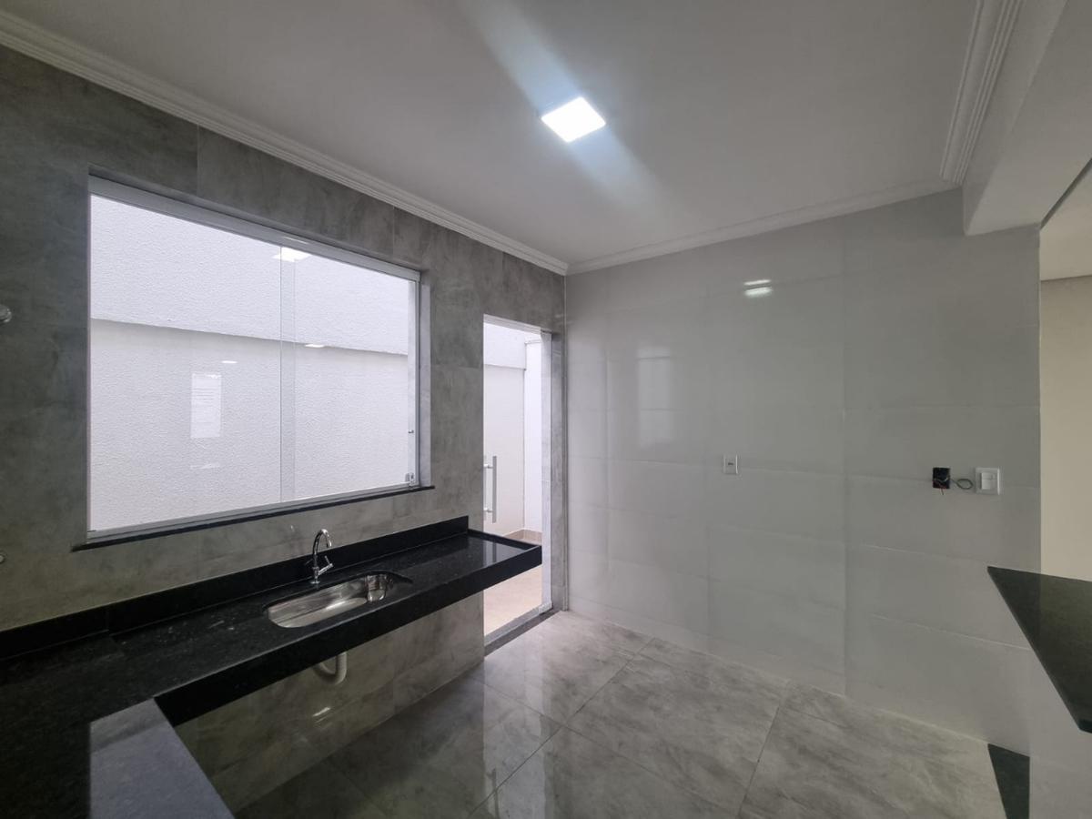 Casa, Itapoã, 3 Quartos, 2 Vagas, 1 Suíte