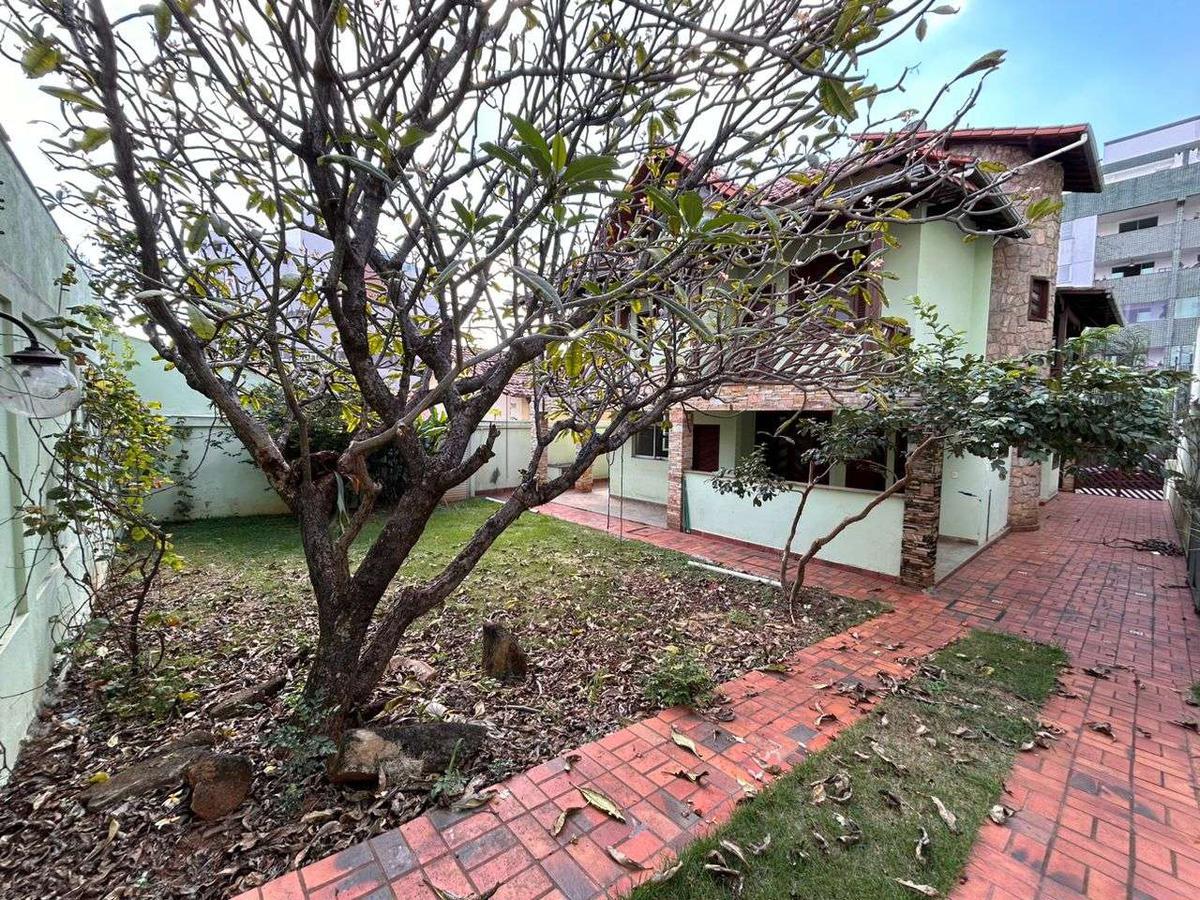 Casa, Castelo, 5 Quartos, 5 Vagas, 2 Suítes