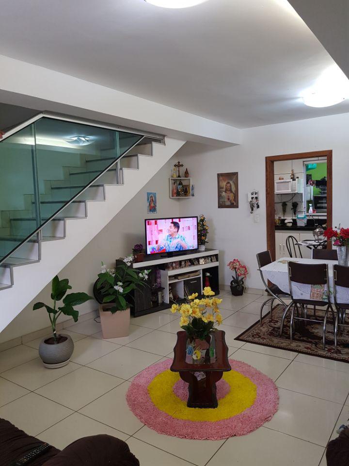 Casa, Coqueiros, 3 Quartos, 1 Vaga, 1 Suíte