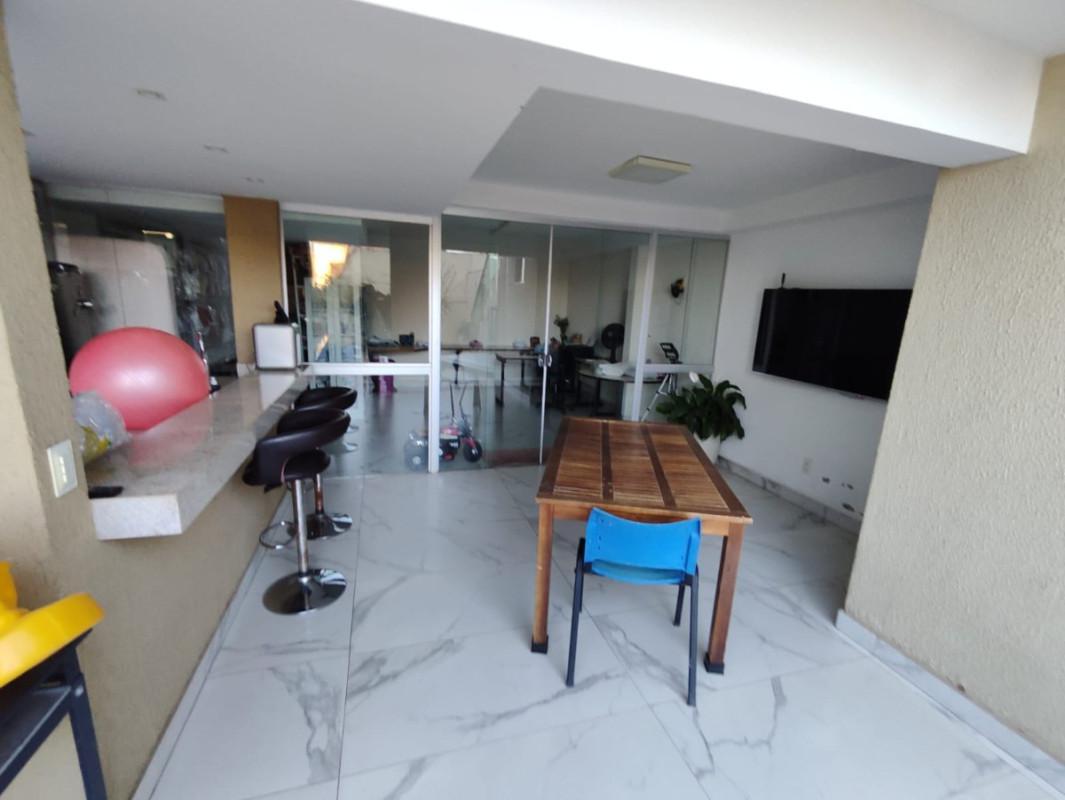 Casa, Parque Xangri-lá, 3 Quartos, 4 Vagas, 1 Suíte