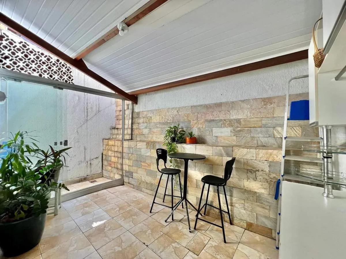 Casa, Santa Branca, 2 Quartos, 2 Vagas, 2 Suítes