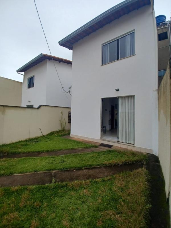 Casa, Masterville, 2 Quartos, 2 Vagas