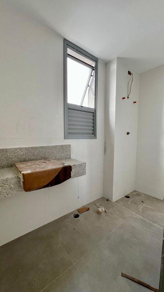 Cobertura, Santa Efigênia, 2 Quartos, 2 Vagas, 1 Suíte