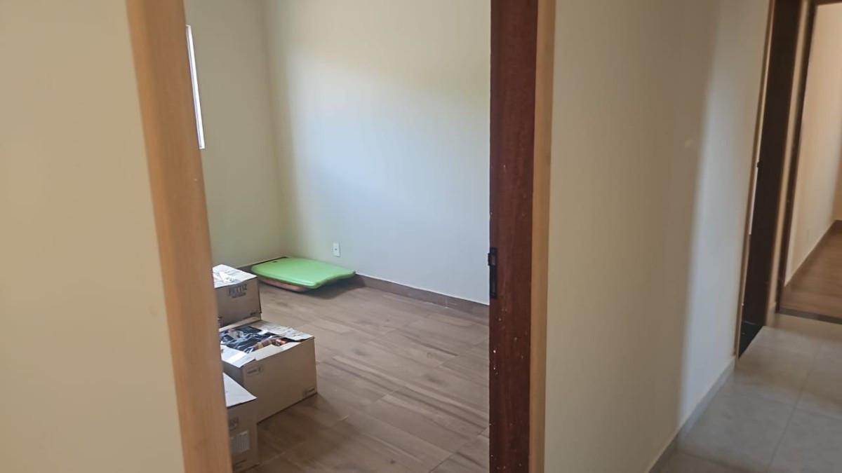 Casa, Tangará, 3 Quartos, 2 Vagas, 1 Suíte
