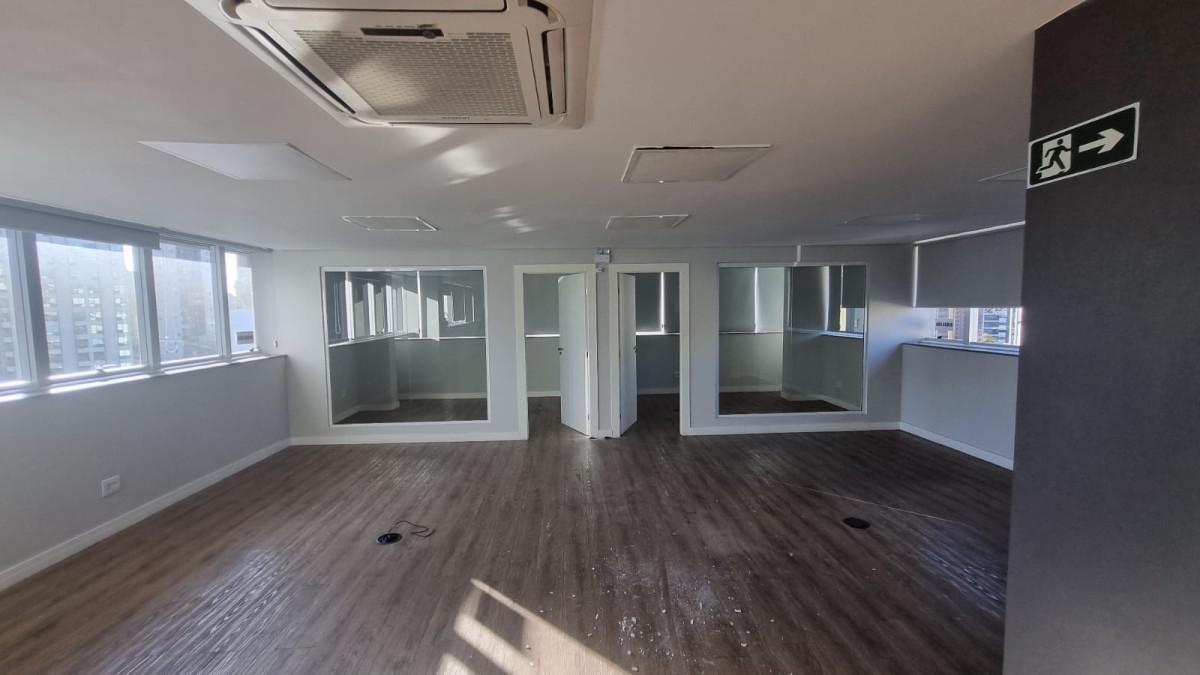 Sala, Savassi, 0 Quarto, 8 Vagas