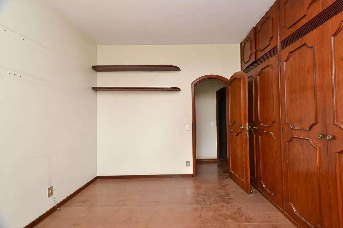 Apartamento, Funcionários, 4 Quartos, 3 Vagas, 2 Suítes