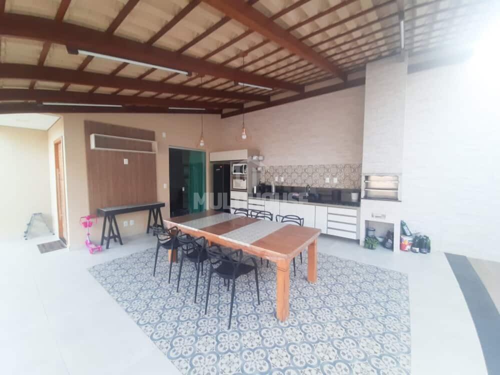 Casa, Trevo, 3 Quartos, 0 Vaga, 1 Suíte