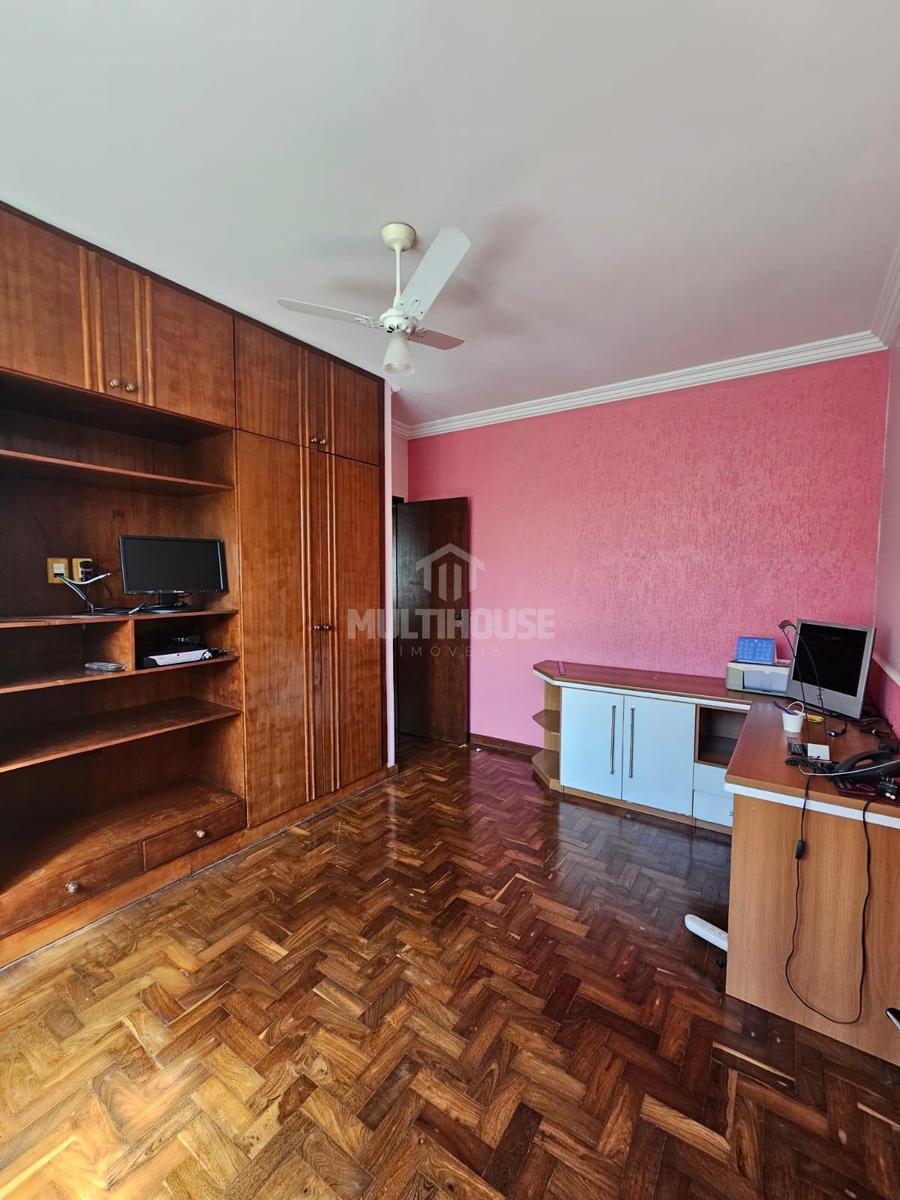 Casa, Itapoã, 3 Quartos, 6 Vagas, 1 Suíte