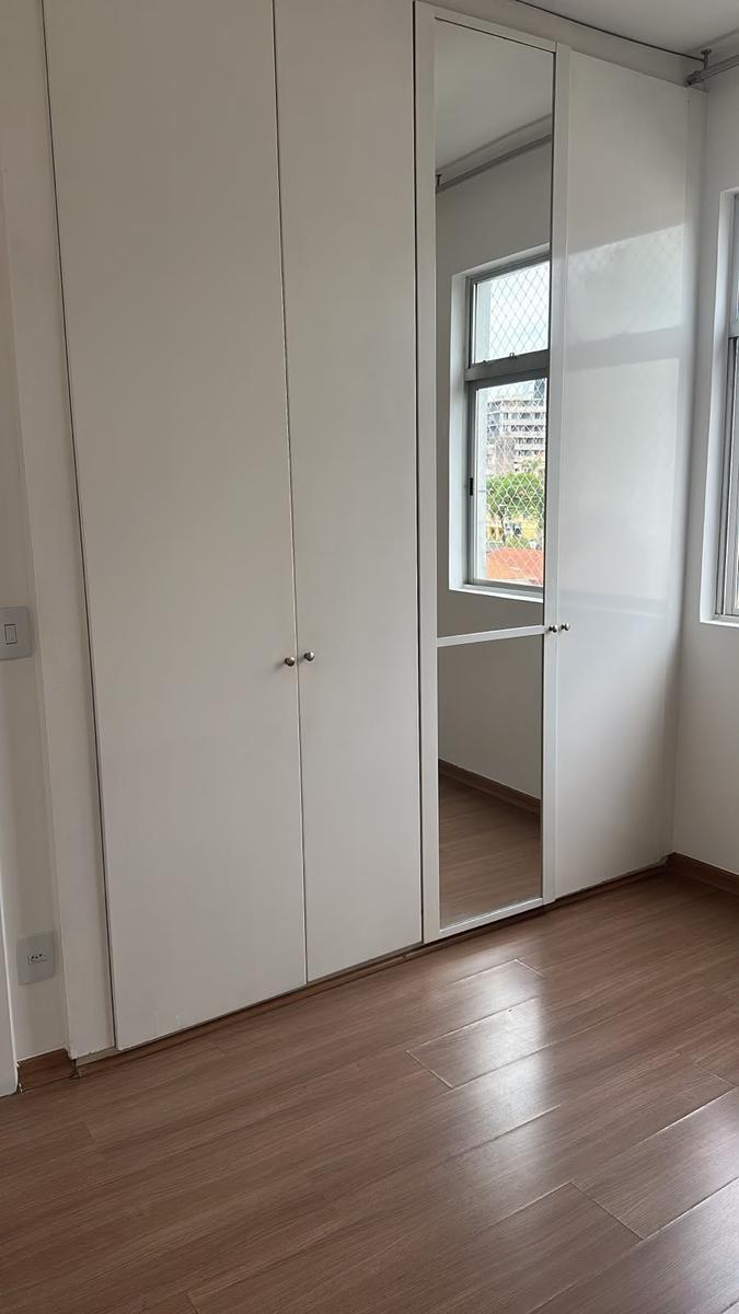 Apartamento, Funcionários, 2 Quartos, 1 Vaga