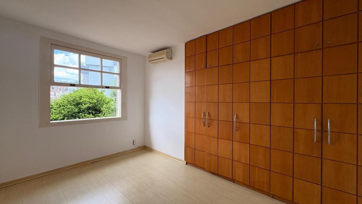 Casa, Vila Paris, 4 Quartos, 4 Vagas, 2 Suítes