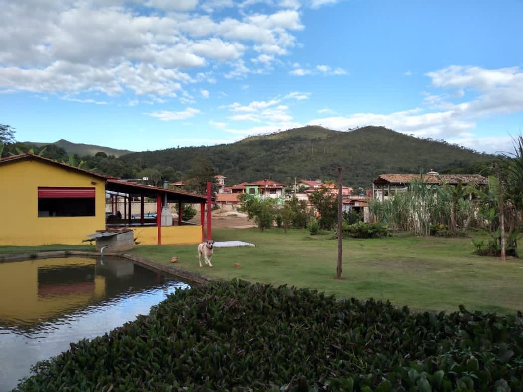 Casa, Pompeu, 1 Quarto, 20 Vagas