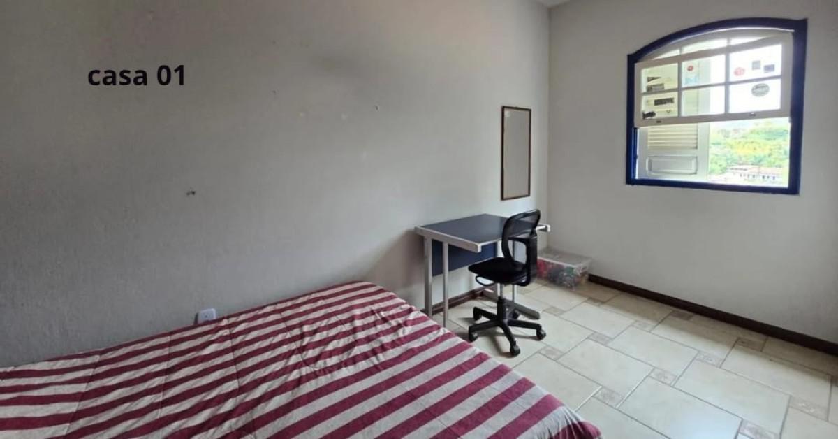 Casa, Centro, 13 Quartos, 0 Vaga, 1 Suíte