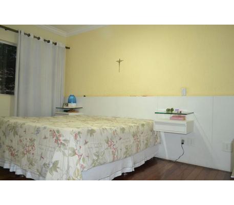 Casa, Castelo, 3 Quartos, 2 Vagas, 1 Suíte