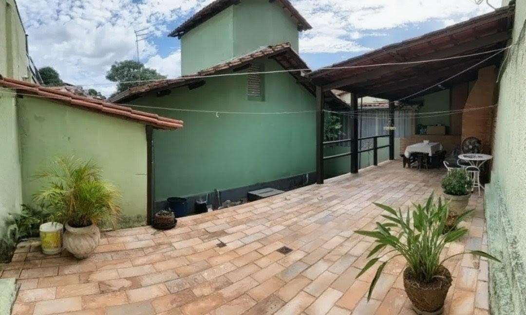 Casa, Ipê, 5 Quartos, 6 Vagas, 1 Suíte